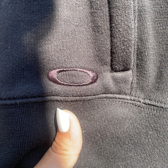 Womens Oakley sweatshirt - Picture 3 of 9
